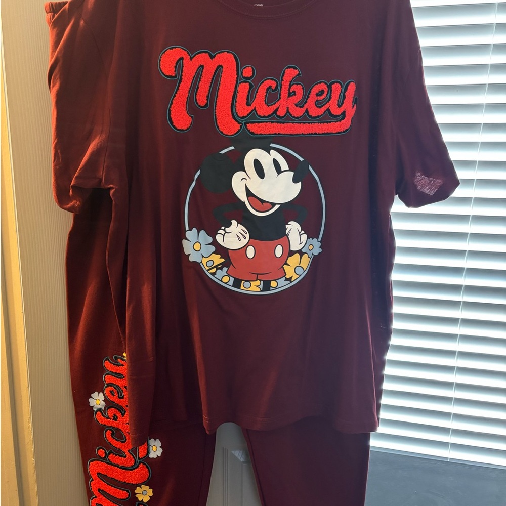 Mickey Mouse Embroidery 3XL sweat pants- t-shirt Women Set - Burgundy